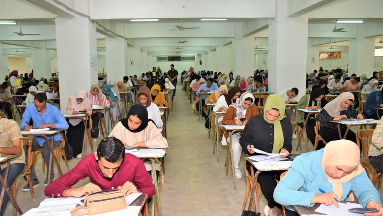 امتحانات نصف العام