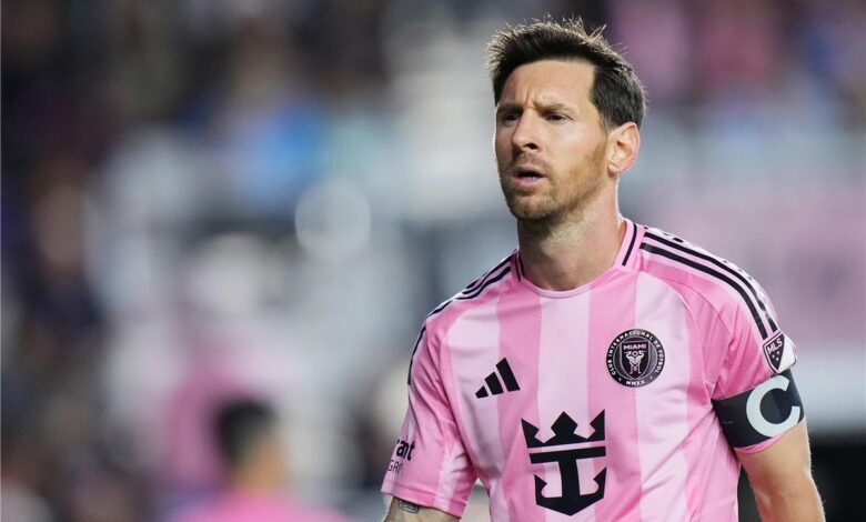 ميسي يختار أفضل مدرب في التاريخ.. ويكشف عن طموح الأرجنتين في كأس العالم