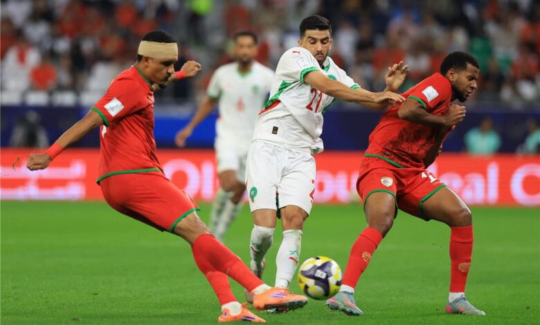 بـ10 لاعبين.. المغرب يتعادل مع عمان في كأس العرب