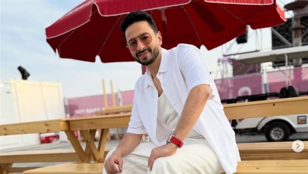 حمادة هلال ينشر صورا من حفله الأخير بقطر: كان يوم جميل