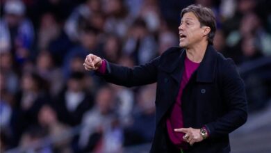 مدرب إشبيلية ينفجر بعد الخسارة أمام ريال مدريد: لست مهرجًا.. وشهدت شيئًا لأول مرة في حياتي