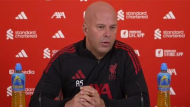 سلوت يوضح مدة غياب إيزاك عن ليفربول وموقف المصابين من مواجهة ولفرهامبتون