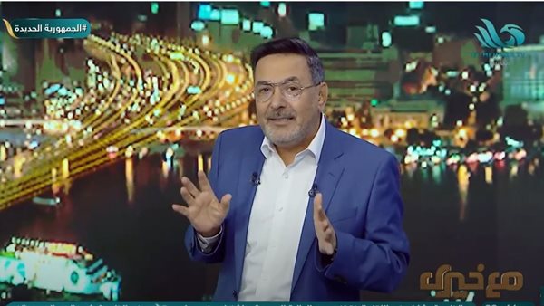 خيري رمضان: «حين ينتصر المنتخب يتلاشى صوت الهجاصين تمامًا»