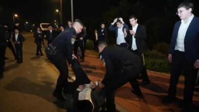 1818158578864420251219010342342