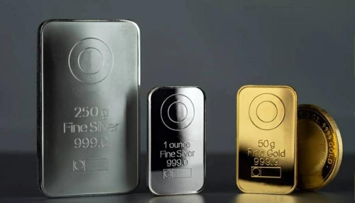 195 232520 silver shines rises on the shoulders gold in