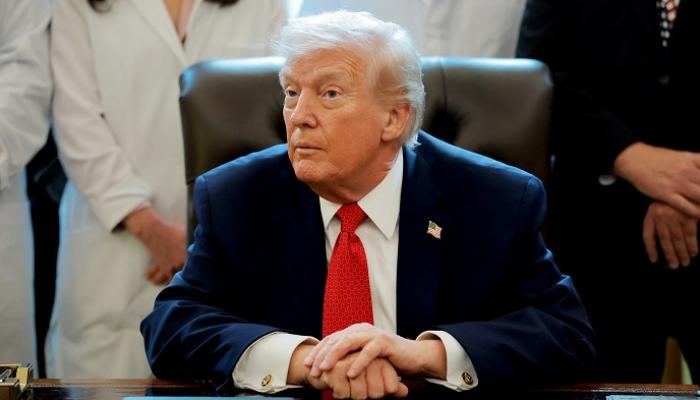 204 031230 trump russia ukraine