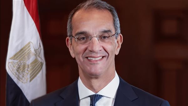 وزير الاتصالات يفتتح ويتفقد اليوم عددا من المشروعات التكنولوجية في المنصورة