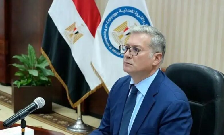 المهندس كريم بدوي وزير البترول 1758979510 0