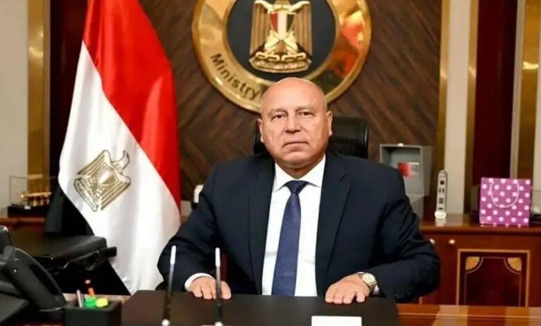 كامل الوزير وزير الصناعة 1739180034 0