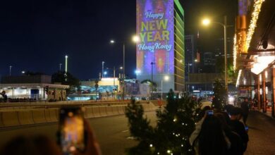 بعد الحريق المأساوي.. هونج كونج تستقبل العام الجديد بدون ألعاب نارية|فيديوهات