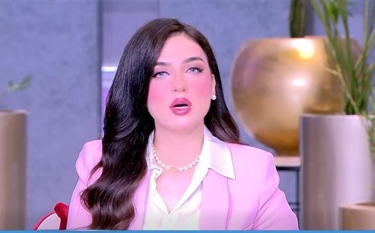 ياسمين عز تنصح بلوك نادية الجندي: «بلاش تطلعي لجوزك في صورة زليخة»