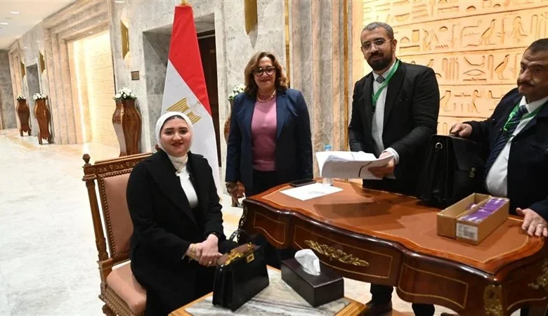 آية النجار