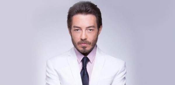 الفنان أحمد زاهر
