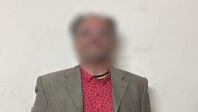 القبض على مرشد سياحي