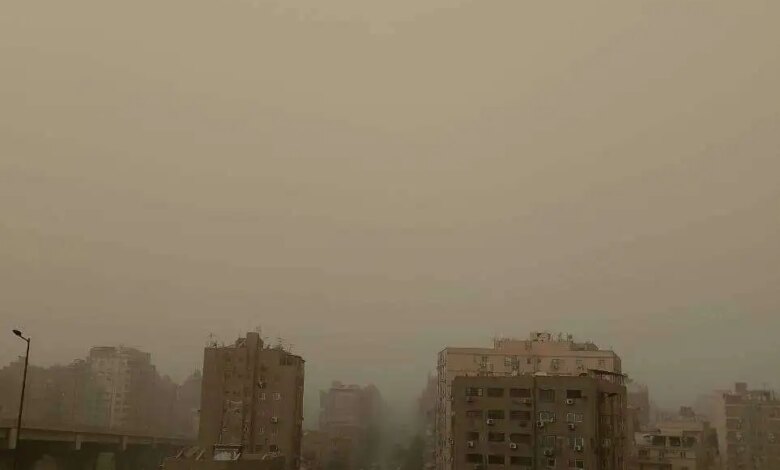 رياح قوية وأتربة وأمطار خلال الساعات المقبلة 1768222735 0