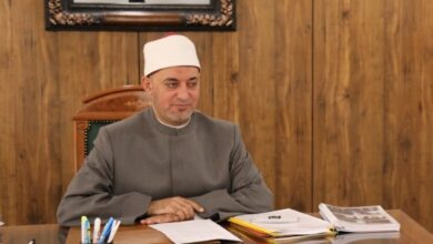 الدكتور نظير عياد22