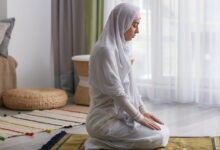 حكم صلاة المرأة بالبيجامة