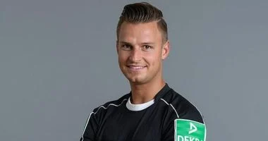 20260425090953953 390