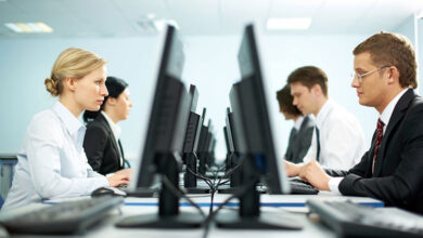 الاعتداء على موظف عام